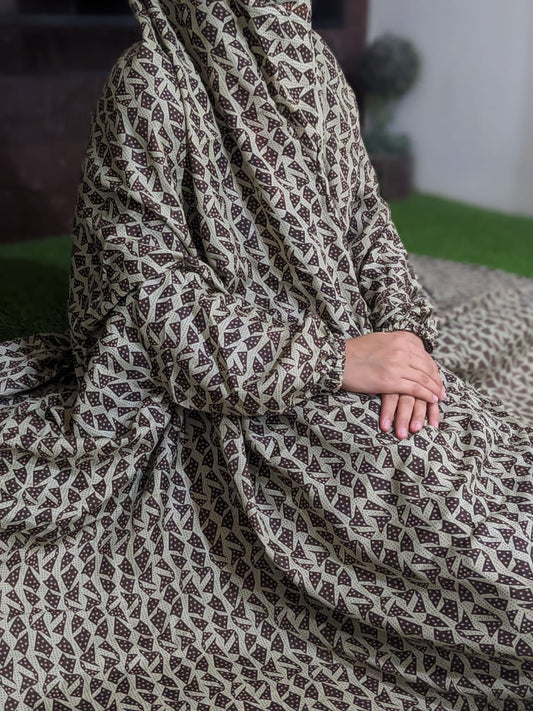 NAMAZ CHADDAR WITH SLEEVES N NIQAB - PISTA PUZZLE LARGE