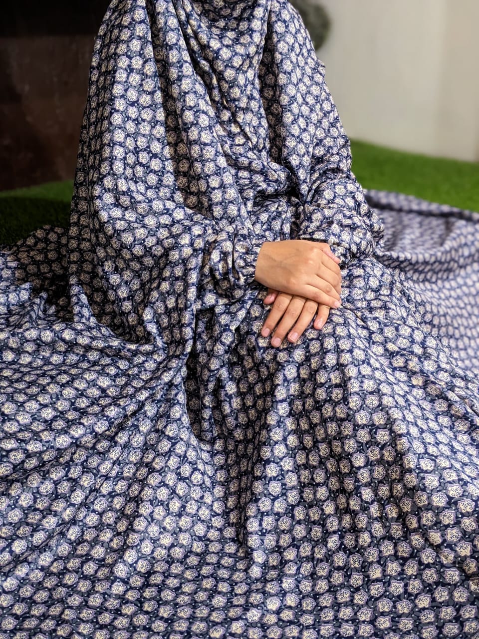 NAMAZ CHADDAR WITH SLEEVES N NIQAB - PURPLE WITH AUTUMN FLORA LARGE